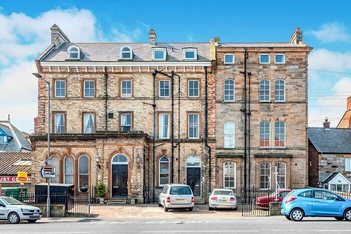 3 Bedroom Flat To Rent In Upgang Lane, Whitby, North Yorkshire, YO21