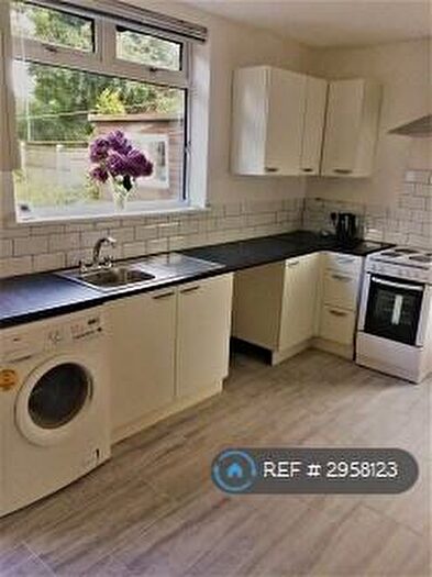 3 Bedroom Semi-Detached House To Rent In Charlbury Road, Nottingham, NG8