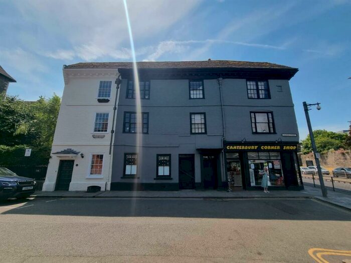 3 Bedroom Maisonette To Rent In Church Street St Pauls, Canterbury, CT1