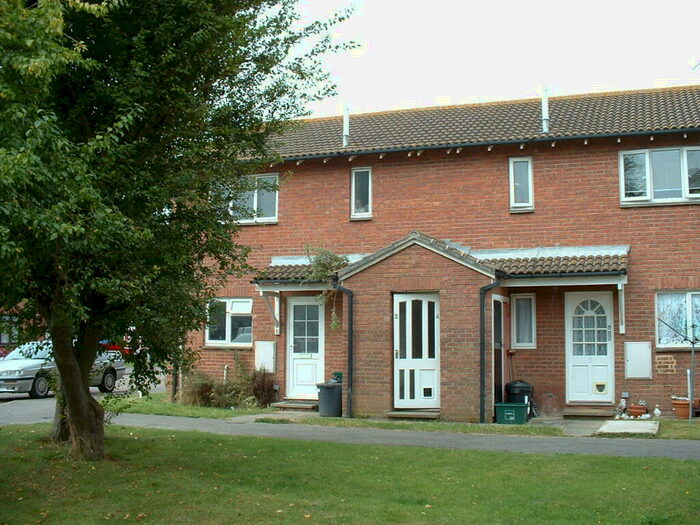 1 Bedroom Flat To Rent In Bermuda Court - Littlehampton, BN17