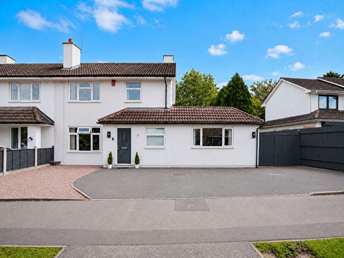 4 Bedroom Semi-Detached House For Sale In Fallowfield Road, Solihull, B92