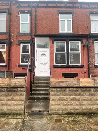 2 Bedroom Terraced House To Rent In Cross Flatts Parade, Leeds, LS11