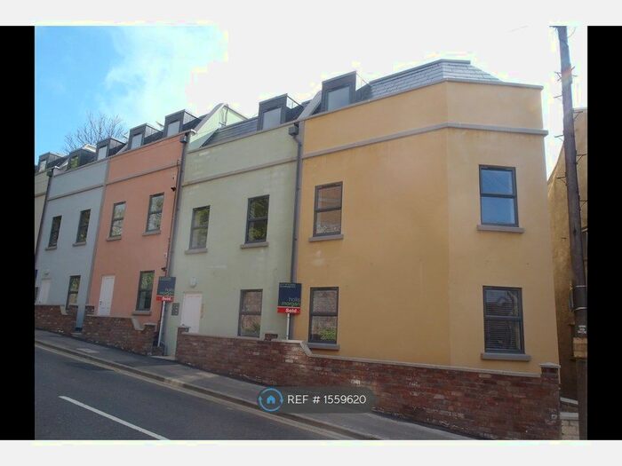 2 Bedroom Flat To Rent In Horfield Road, Bristol, BS2