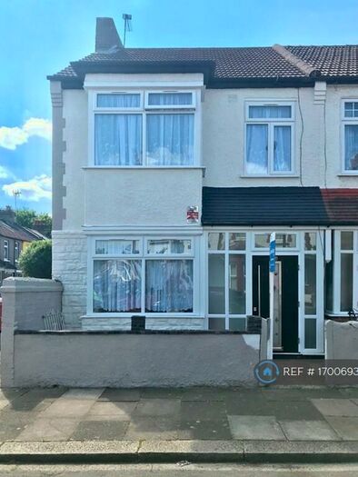 3 Bedroom End Of Terrace House To Rent In Leonard Road, London, N9