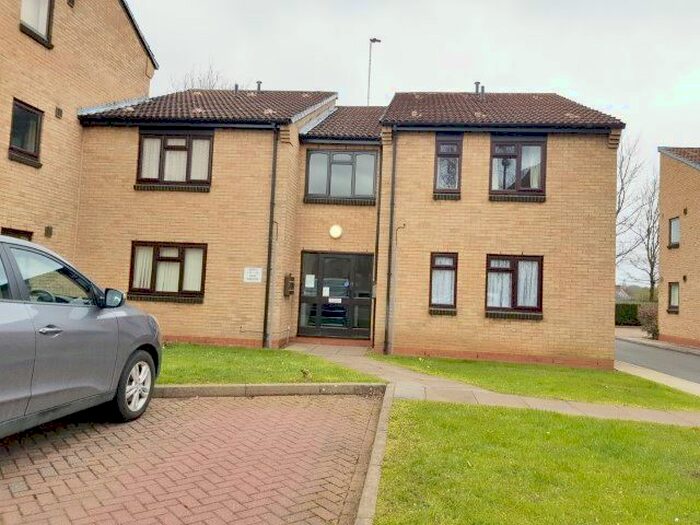 1 Bedroom Studio To Rent In Swan Gardens, Erdington, Birmingham, B23