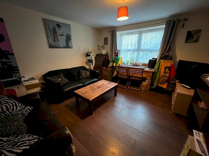 1 Bedroom Flat To Rent In Campbell Street, St Pauls, Bristol, BS2