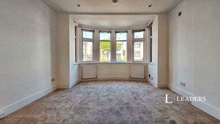 1 Bedroom Studio To Rent In Surbiton Avenue, Southend-On-Sea, Essex, SS1