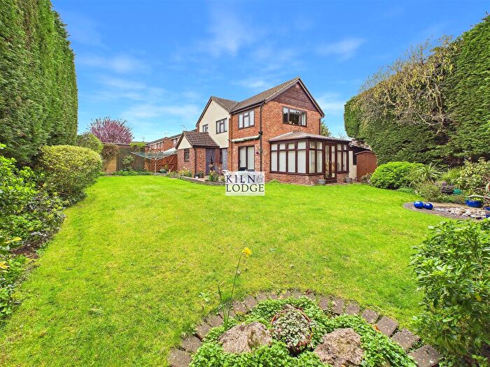 4 Bedroom Detached House For Sale In Falcon Way, Chelmsford, CM2