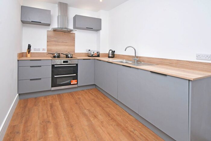 1 Bedroom Flat To Rent In Queens Gardens, Newcastle-Under-Lyme, ST5