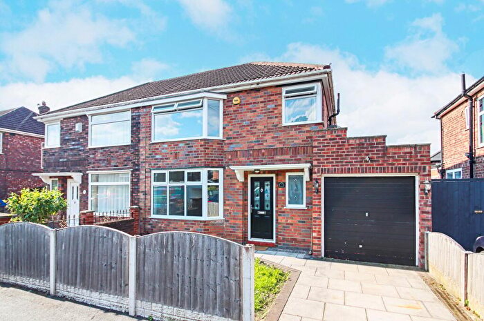 3 Bedroom Semi Detached House To Rent In Clevedon Avenue, Urmston, Manchester, M41