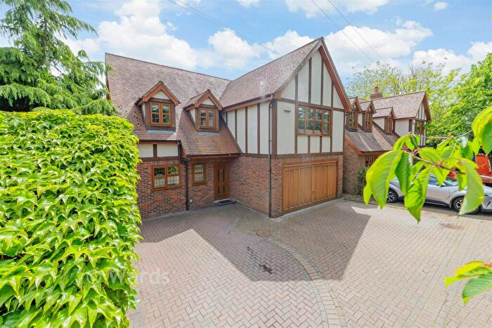 4 Bedroom Detached House For Sale In Lower Higham Road, Chalk, Gravesend, Kent, DA12
