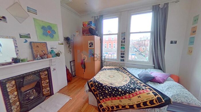 7 Bedroom House To Rent In Brudenell Road, Leeds, LS6