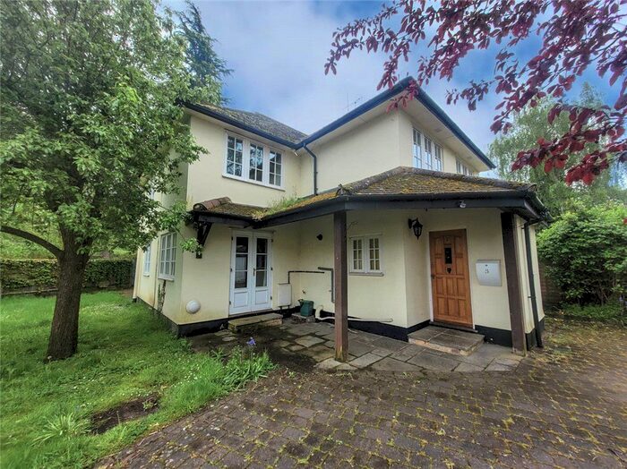 4 Bedroom Semi-Detached House To Rent In Trumpsgreen Avenue, Virginia Water, GU25