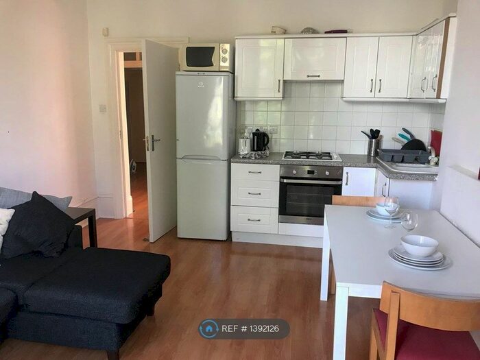 2 Bedroom Flat To Rent In Wray Crescent, London, N4