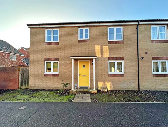3 Bedroom End Of Terrace House For Sale In Newcourt, Exeter, EX2