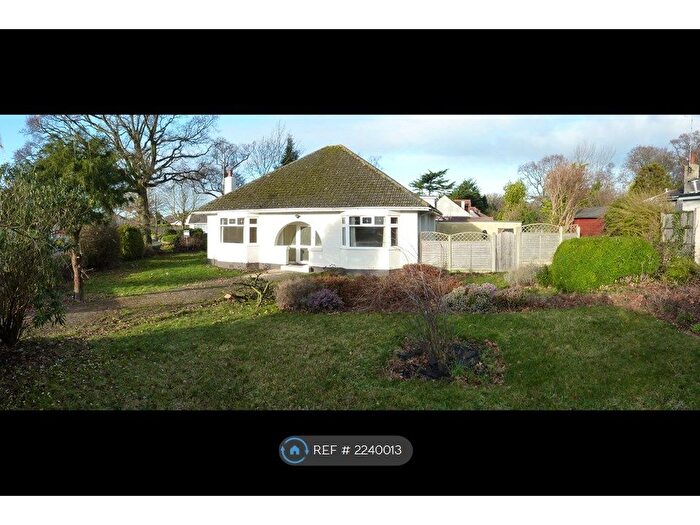 3 Bedroom Bungalow To Rent In The Grove, Christchurch, BH23