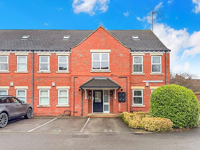 2 Bedroom Flat For Sale In Sanderson Close, Hull, HU5