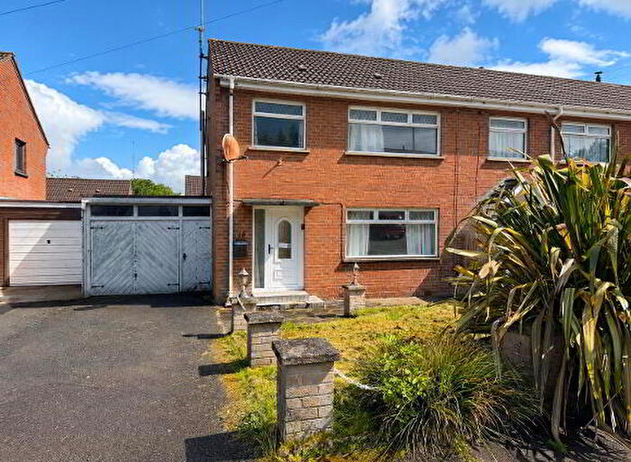 3 Bedroom End Of Terrace House For Sale In Kilwarlin Park, Hillsborough, BT26
