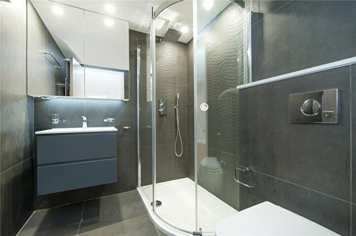 2 Bedroom Apartment To Rent In Lyndhurst Road, London, NW3