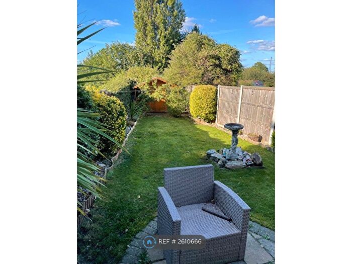 2 Bedroom End Of Terrace House To Rent In Castle Street, Greenhithe, DA9