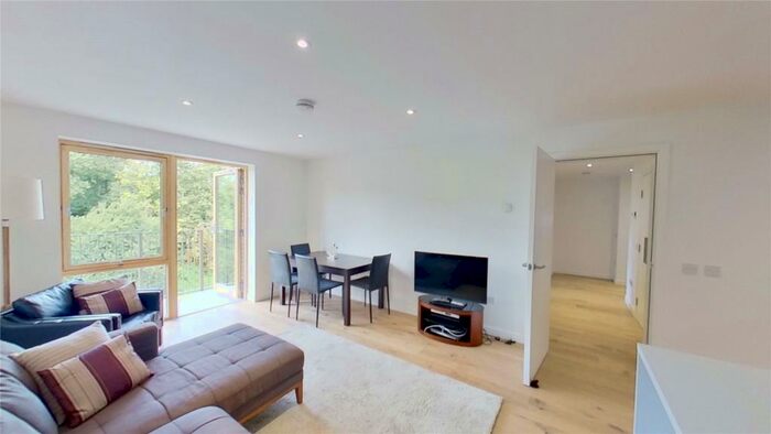 2 Bedroom Flat To Rent In Hughes Close, Canonmills, Edinburgh, EH7