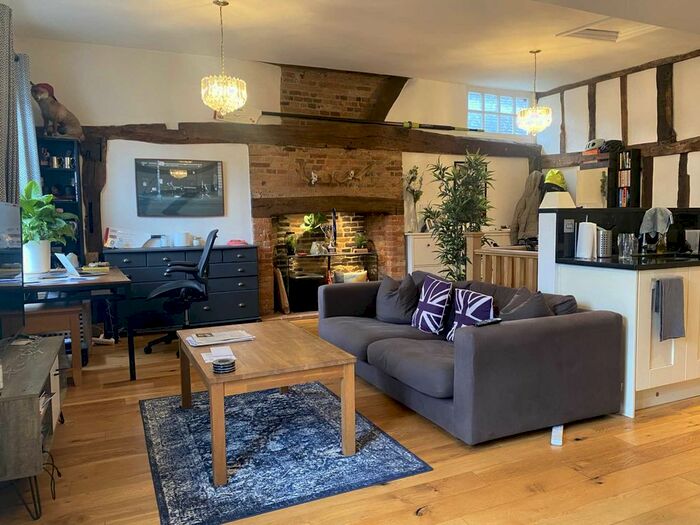 2 Bedroom Flat To Rent In Hart Street, Henley On Thames, RG9