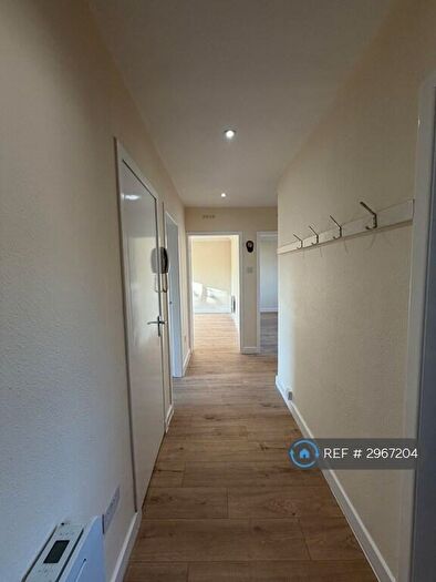 2 Bedroom Flat To Rent In Barrhead, Glasgow, G78