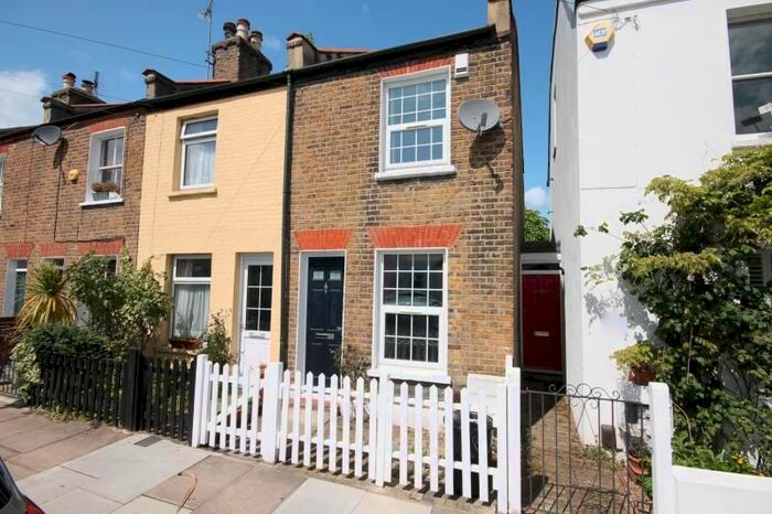 2 Bedroom End Of Terrace House To Rent In Longfield Street, Southfields, London, SW18