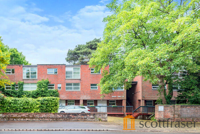 2 Bedroom Apartment To Rent In Russell Court, Oxford, OX2