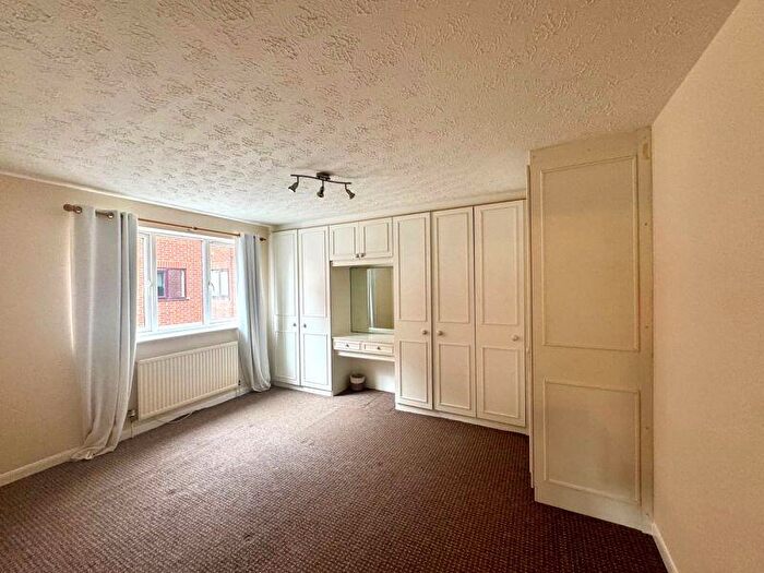 2 Bedroom Apartment To Rent In Leicester Road, Barnet, EN5