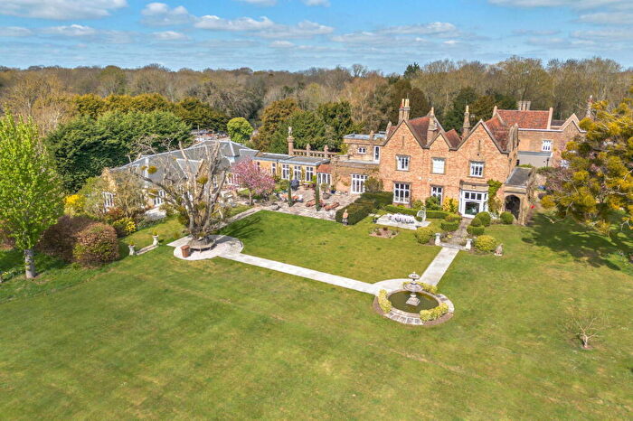 6 Bedroom Country House For Sale In Hunsdonbury, Nr Ware, SG12