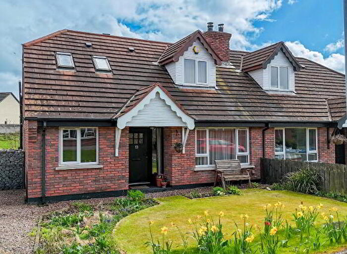 3 Bedroom Semi-detached Chalet Bungalows For Sale In The Poplars, Donaghcloney, BT66