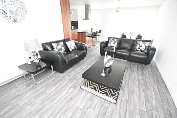 2 Bedroom Flat To Rent In Charlotte Street, St Andrews Square, City Centre, Aberdeen, AB25