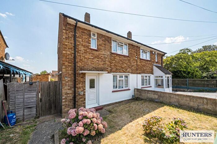 2 Bedroom Semi Detached House For Sale In Sandgate Road, Welling, DA16