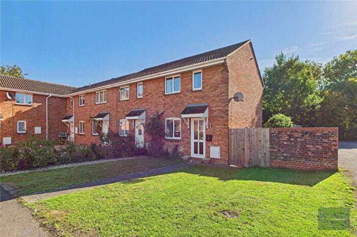 2 Bedroom End Of Terrace House For Sale In Alderton Way, Trowbridge, BA14