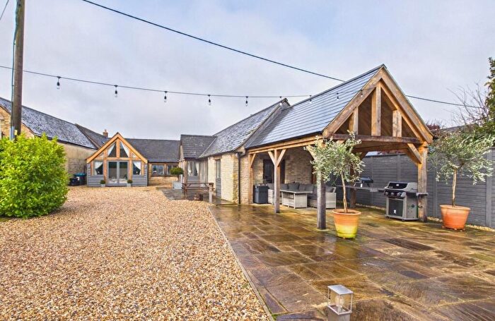 4 Bedroom Barn Conversion For Sale In Lew Road, Curbridge, Witney, OX29