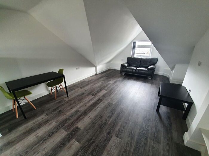 1 Bedroom Flat To Rent In Flat, Richards Street, Cathays, CF24