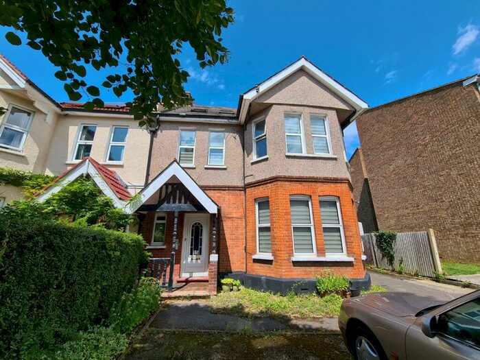 1 Bedroom Flat To Rent In Burnell Road, Sutton, Surrey, SM1