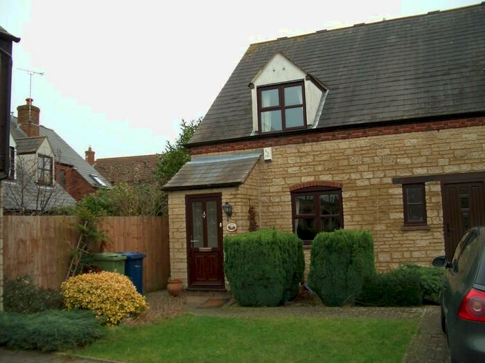 2 Bedroom End Of Terrace House To Rent In Farriers Reach, GL52