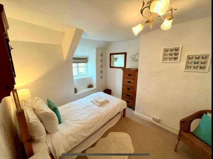 2 Bedroom Cottage For Sale In Church Street, Braunton, EX33
