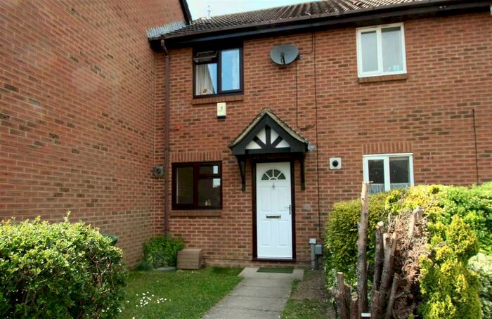 2 Bedroom Terraced House To Rent In South View, Basingstoke, Hampshire, RG21