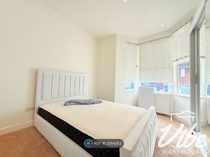1 Bedroom Flat To Rent In Alexandra Road, London, N8