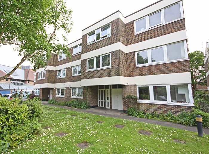 1 Bedroom Flat To Rent In Clifton Road, Wimbledon Village, SW19