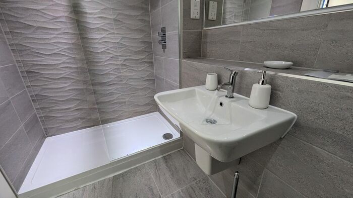 1 Bedroom Flat To Rent In Paragon House, Seymour Grove, M16