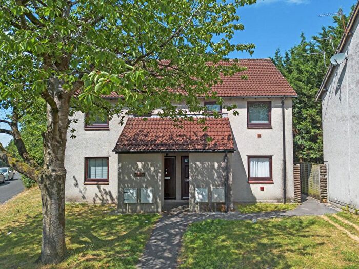 2 Bedroom Flat For Sale In Meg Thatchers Green, Bristol, BS5