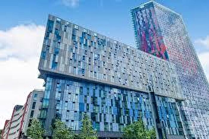 2 Bedroom Flat To Rent In Tennyson Apartments, Croydon, CR0