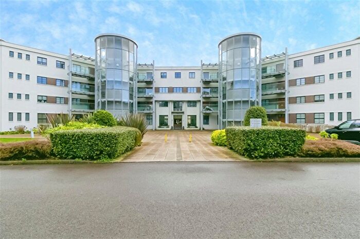 1 Bedroom Flat For Sale In Hayes Road, Sully, Penarth, CF64