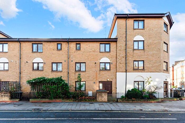 2 Bedroom Flat For Sale In Royal College Street, Camden, NW1