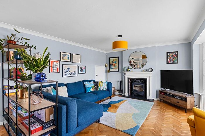 4 Bedroom Detached House For Sale In Southfield Close, Rufforth, York, YO23