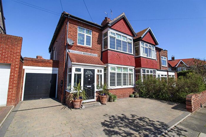 3 Bedroom Property For Sale In Hastings Avenue, Whitley Bay, NE26